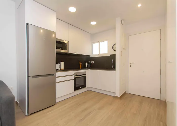 Ronda 3 Con Enorme Terraza Soleada. Apartment